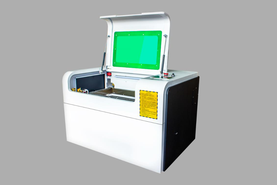 Μηχανή LASER MD-6040